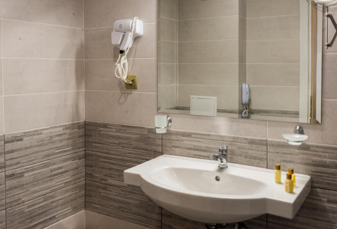 Vemara City Boutique Hotel-Free Parking Warna Exterior foto